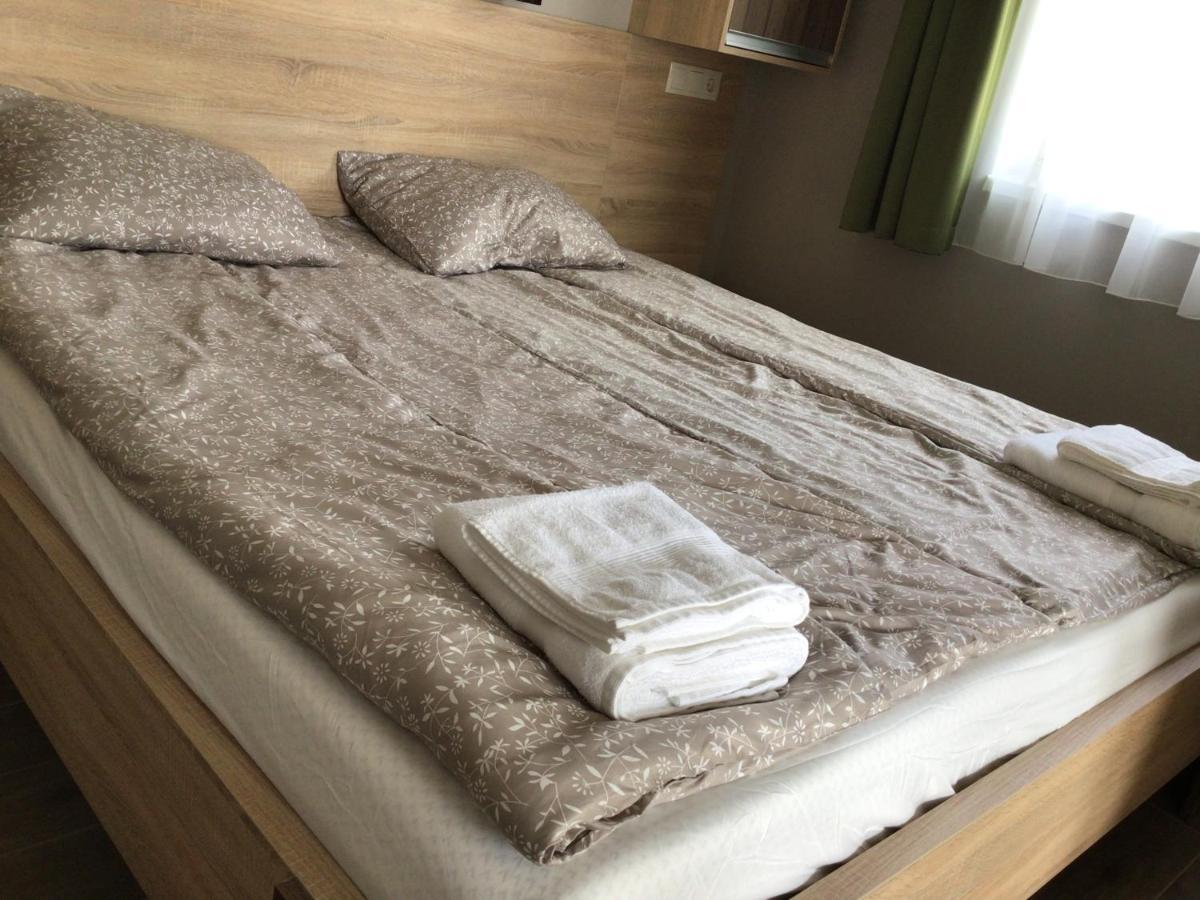 Th-Lux Apartman Hajdúszoboszló Dış mekan fotoğraf