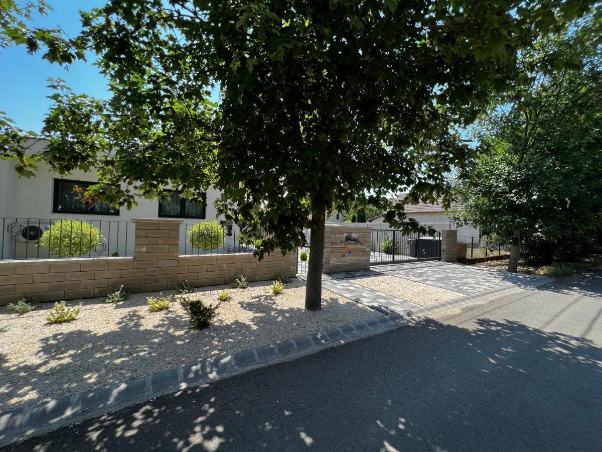 Th-Lux Apartman Hajdúszoboszló Dış mekan fotoğraf