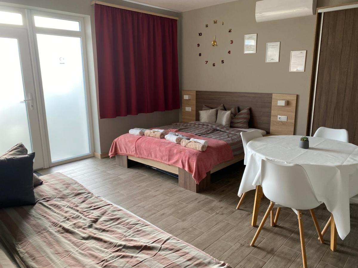 Th-Lux Apartman Hajdúszoboszló Dış mekan fotoğraf